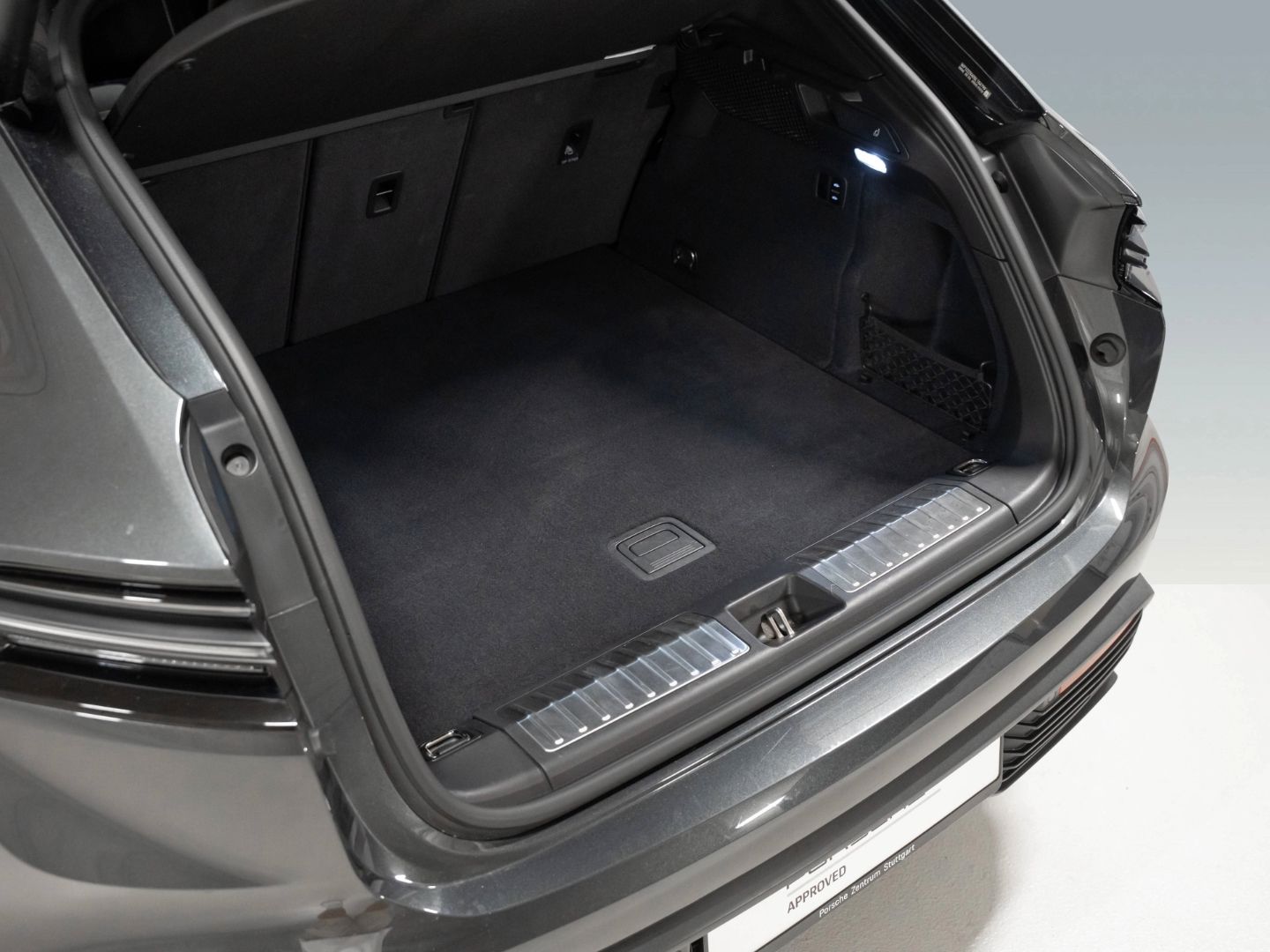 Porsche Macan 4S Sport Chrono Paket AR HUD InnoDrive