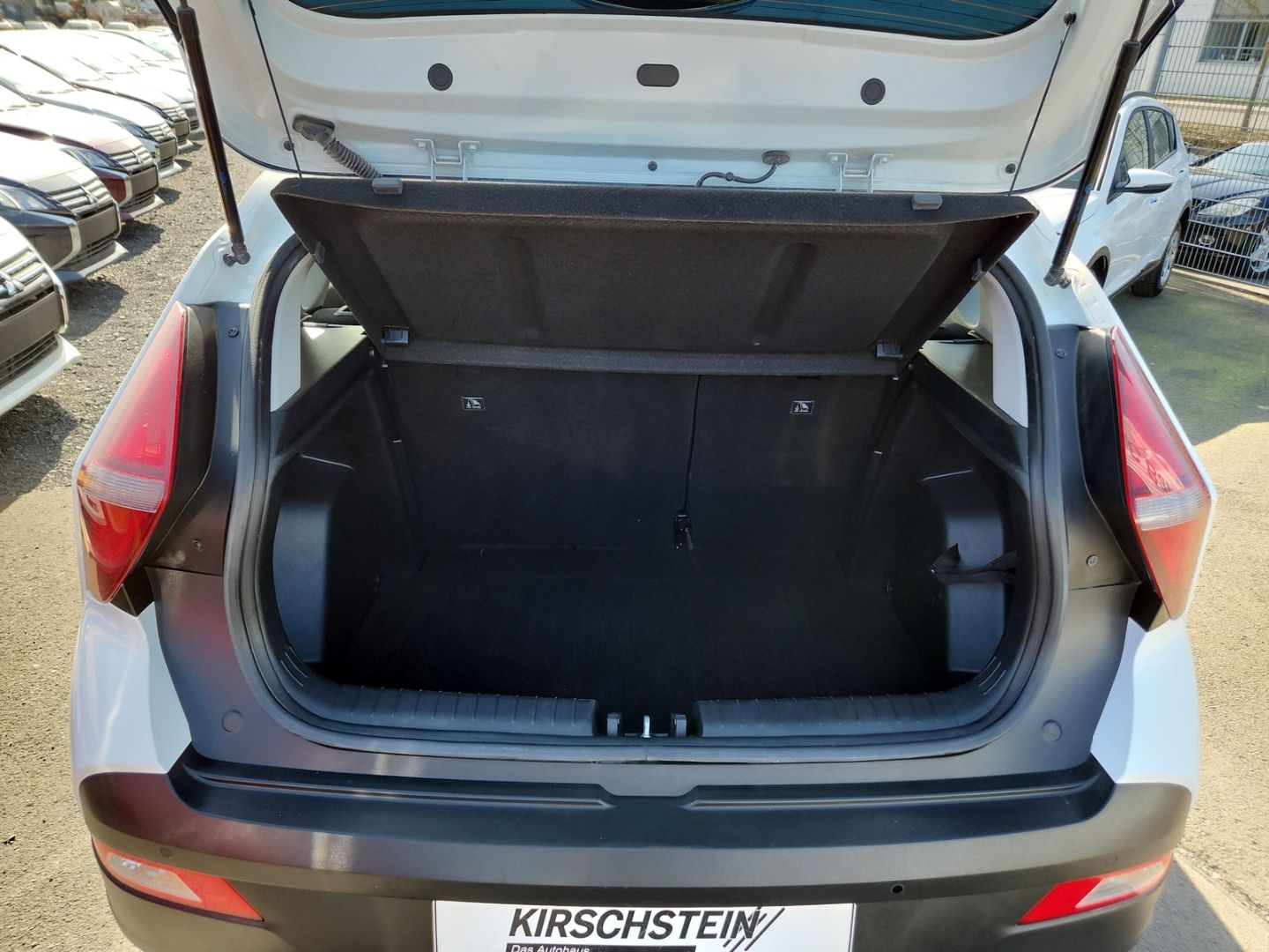 Hyundai BAYON Select Mild-Hybrid 2WD - Samsaru's Car Outlet