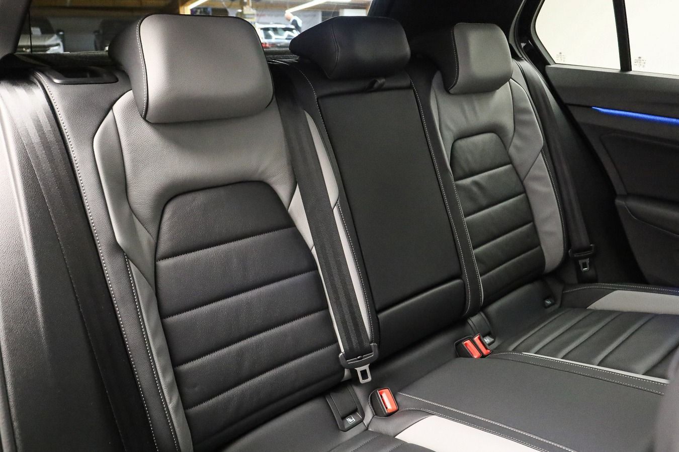 Volkswagen Golf VIII 2.0 TDI DSG GTD*BLACK-STYLE*IQ.LIGHT*A