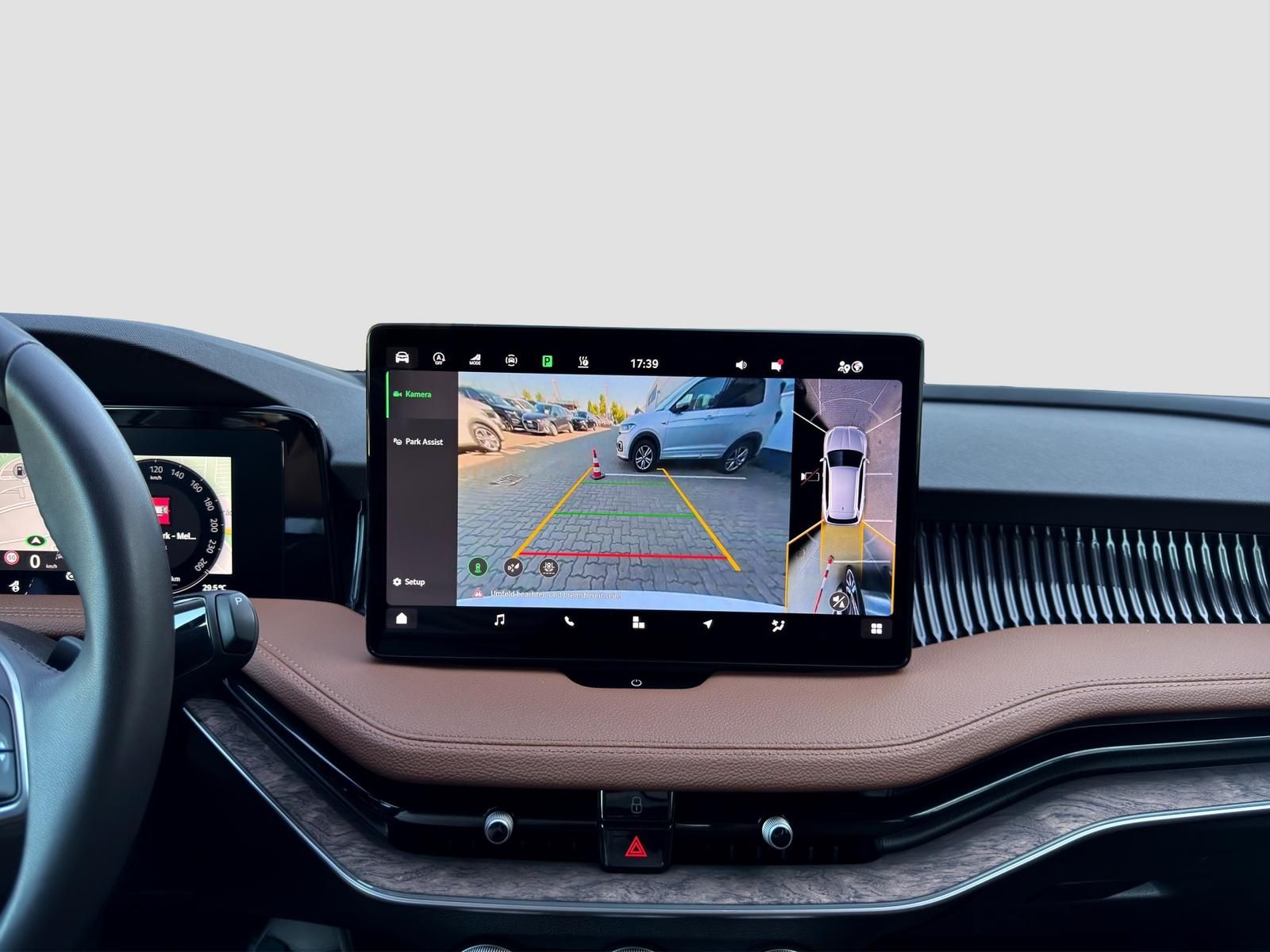 Skoda Superb 4x4 L&K*STHZ*AHK*360*ACC*HUD*LEDER*CANTON