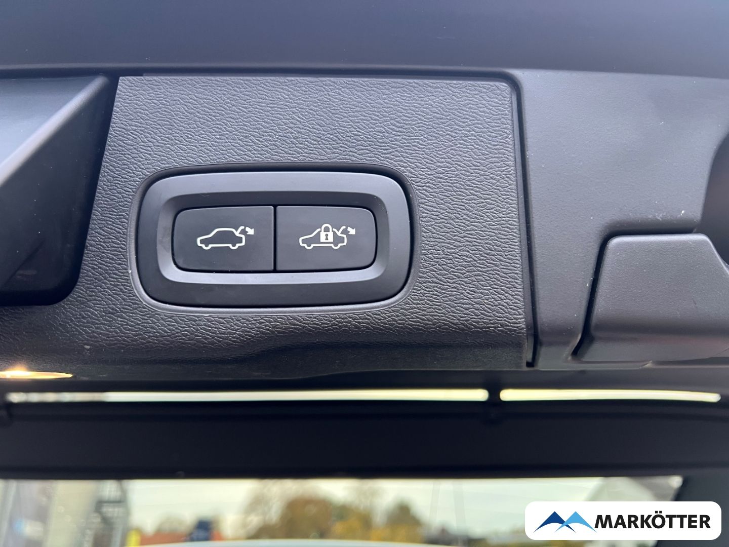 Volvo XC60 T8 AWD Recharge Ultimate Dark AHK/360CAM