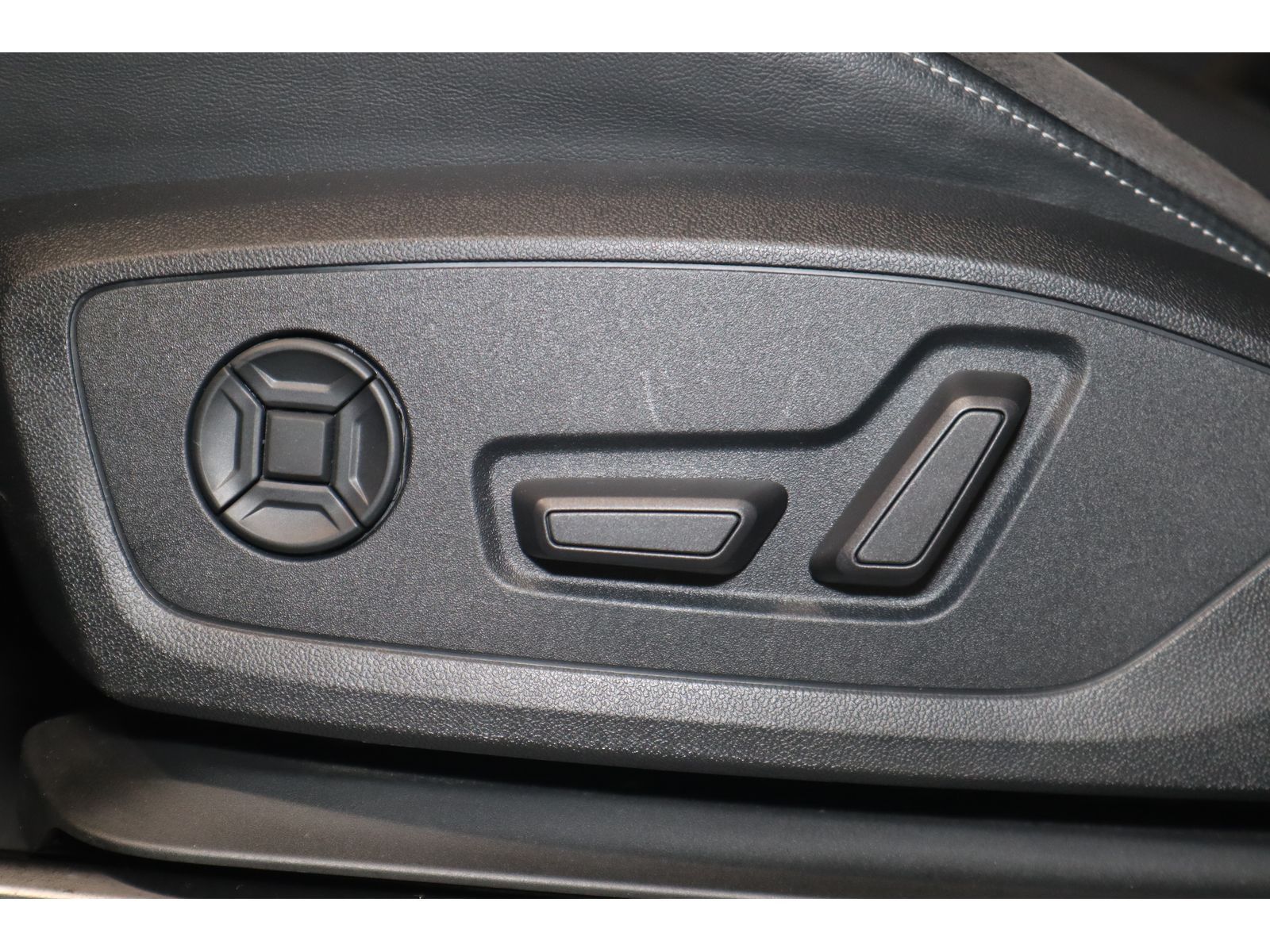 Audi Q3 Sportback 35 TDI quattro - Samsaru's Car Outlet