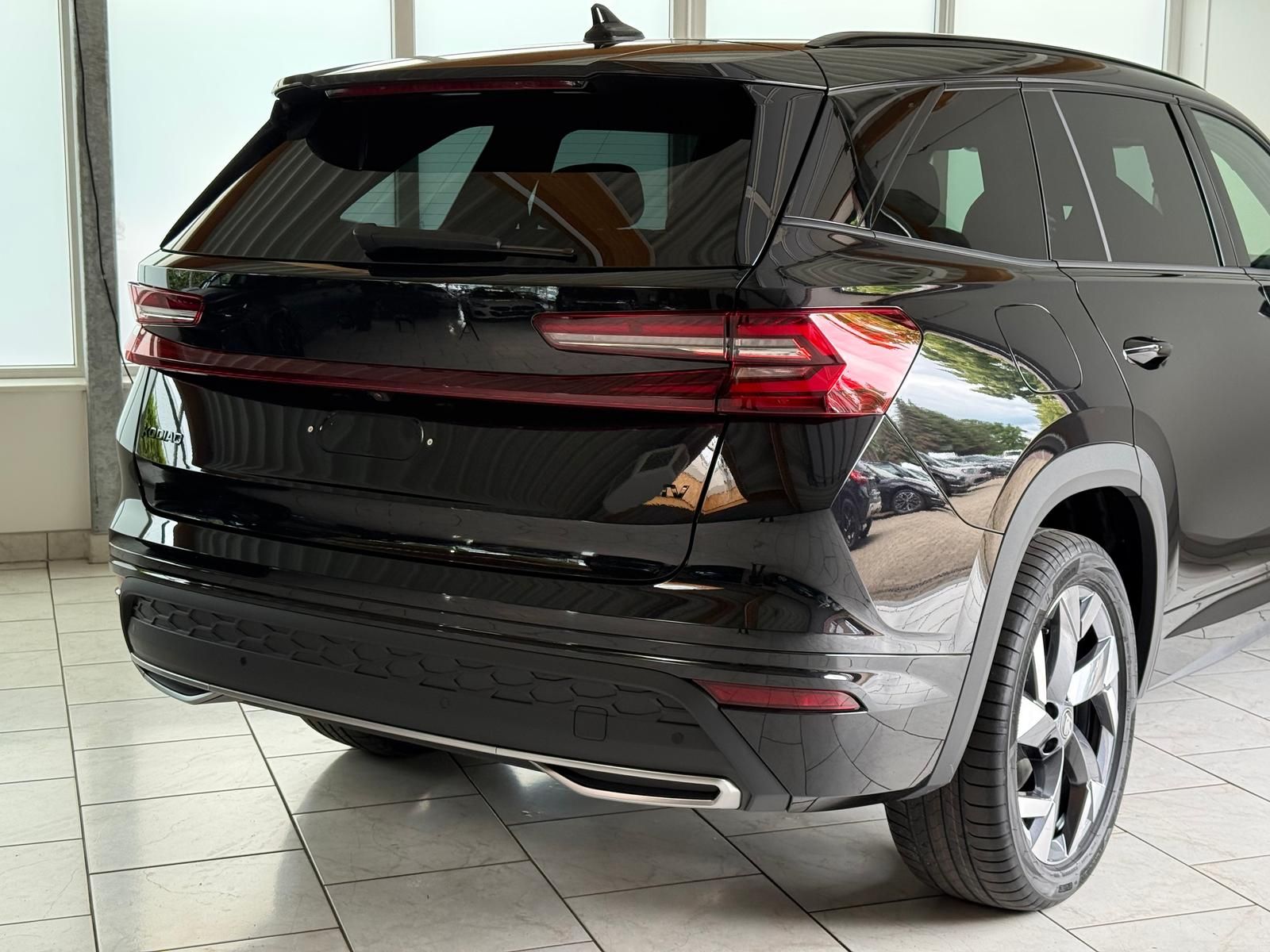 Skoda Kodiaq iV Plug-In Sportline-Pano/AHK/ACC/CarPlay