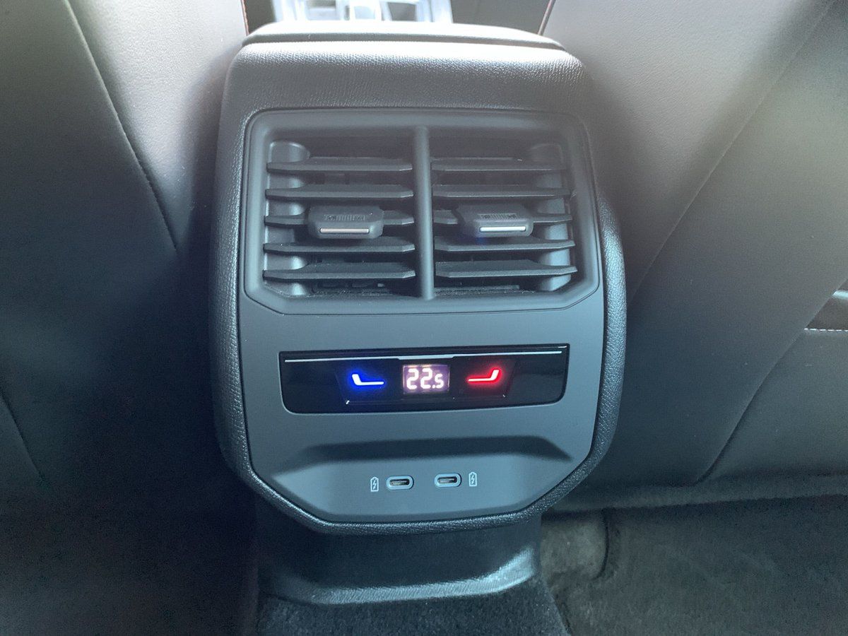 Seat Leon SPORTSTOURER FR 1.5 eTSI LED+KAMERA+AHK+SHZ