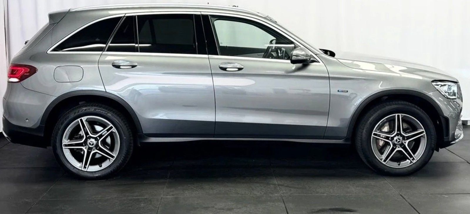 Mercedes-Benz GLC 300 de 4Matic AMG-LINE - Samsaru's Car Outlet