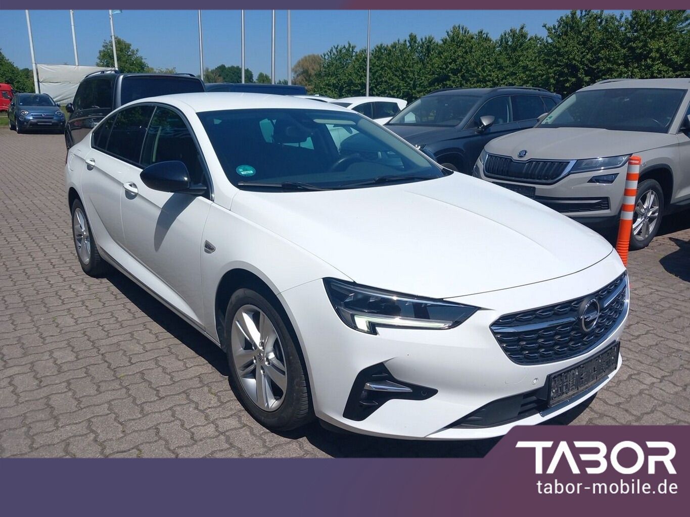Opel Insignia 1.5D 122 Aut. - Samsaru's Car Outlet