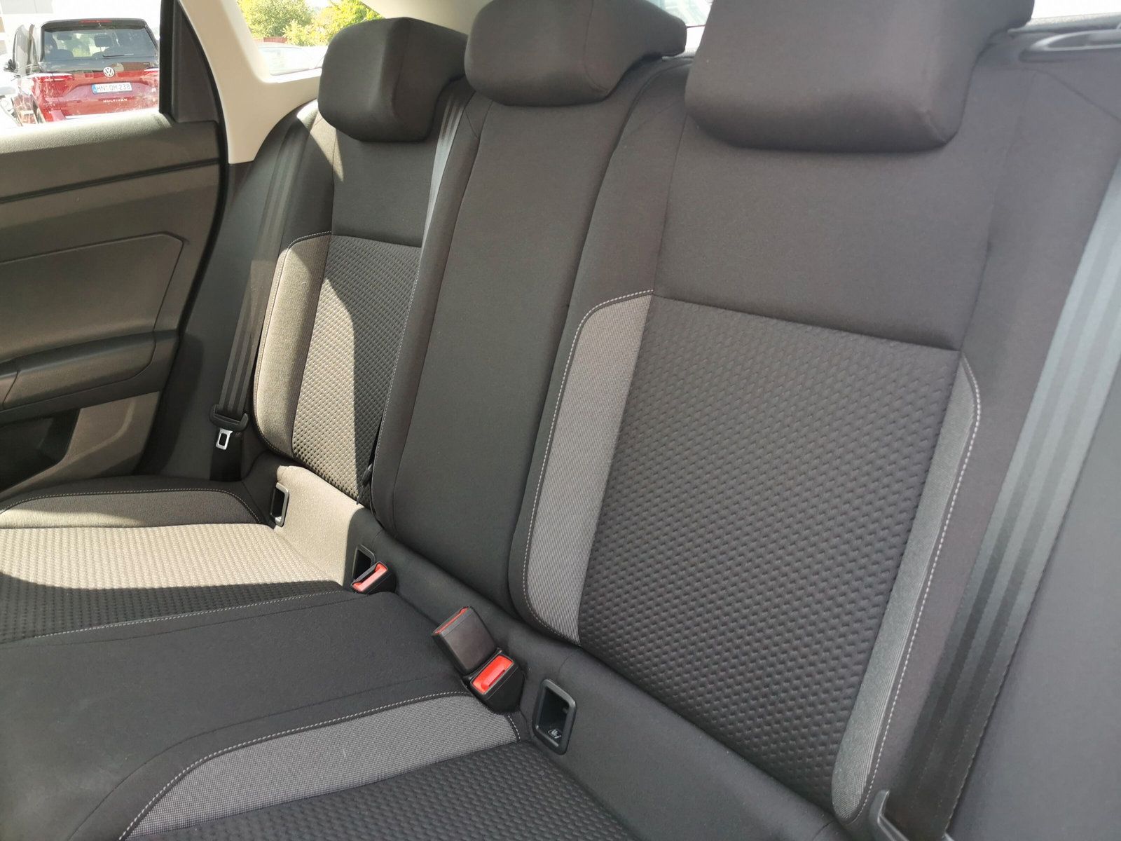 Volkswagen Taigo Life 1.0 TSI - Samsaru's Car Outlet