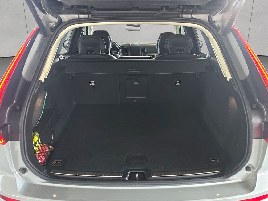 Volvo XC60 B4 D Plus Dark
