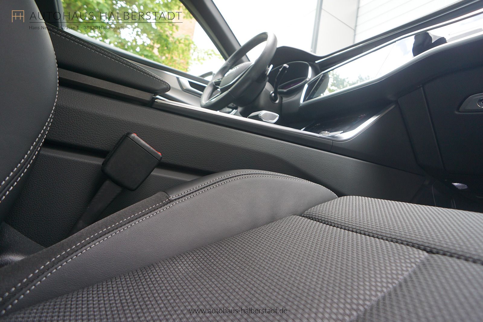 Audi A6 Avant 40TDI quattro S-line Black - Samsaru's Car Outlet