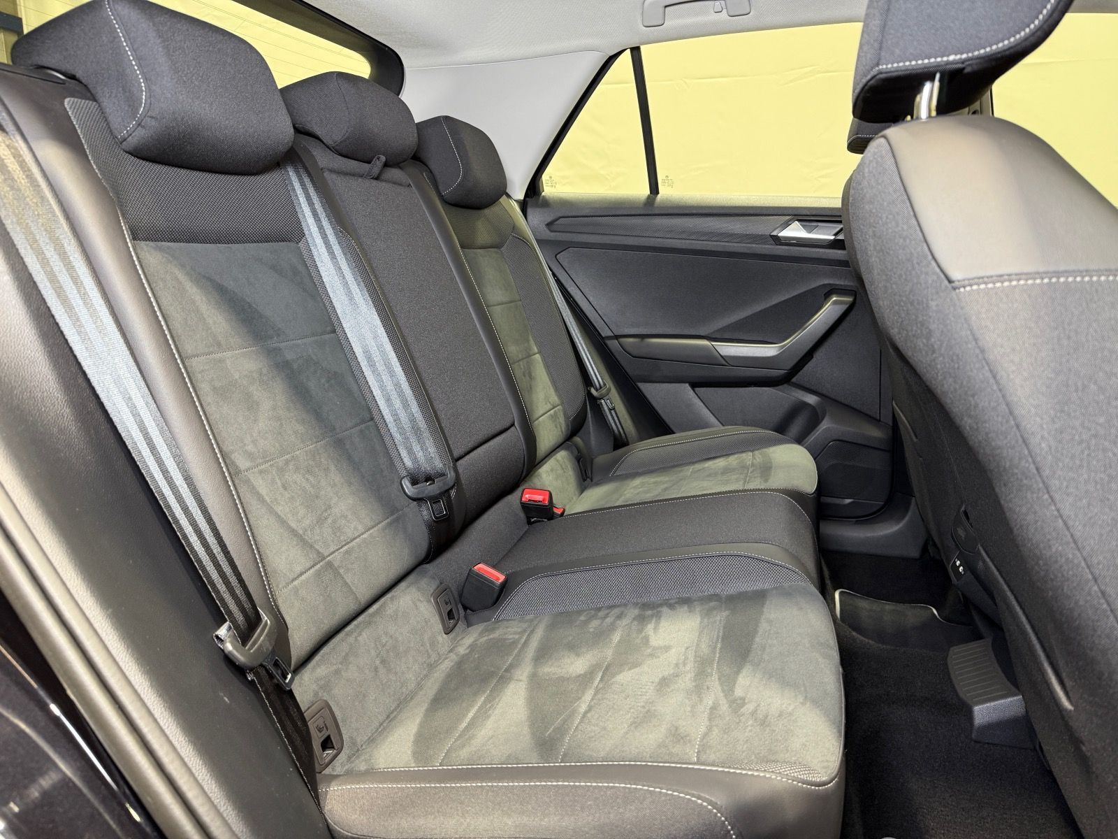 Volkswagen T-ROC Style 1.5 TSI DSG - Samsaru's Car Outlet