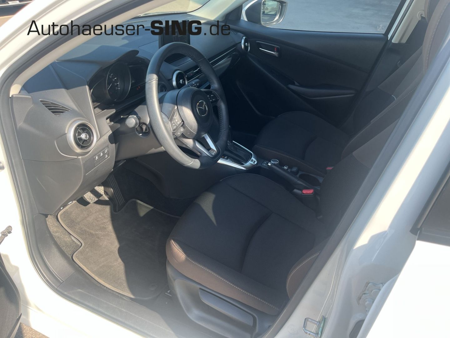 Mazda 2 Exclusive-Line Automatik - Samsaru's Car Outlet