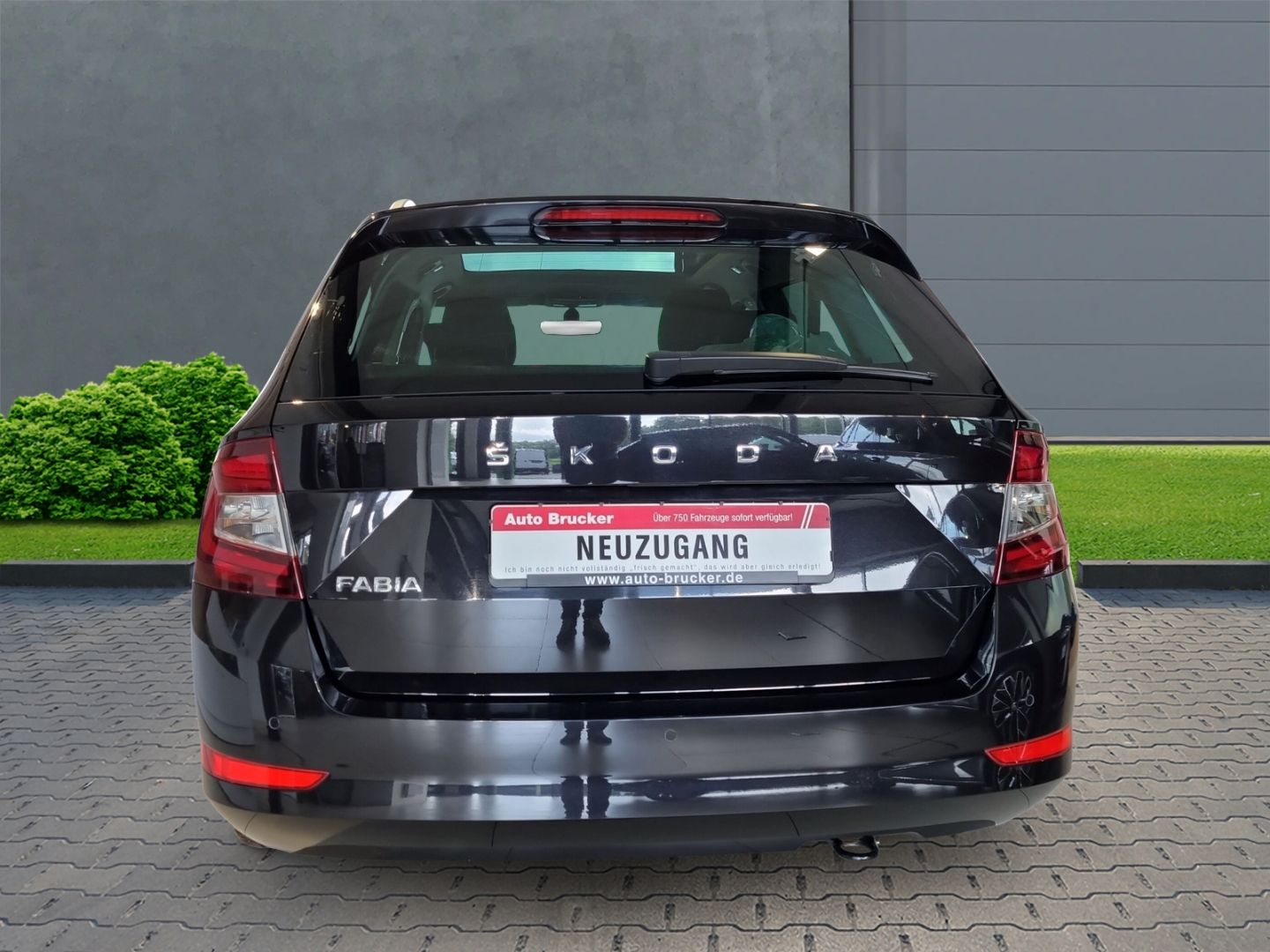 Skoda Fabia Combi 1.0 TSI - Samsaru's Car Outlet