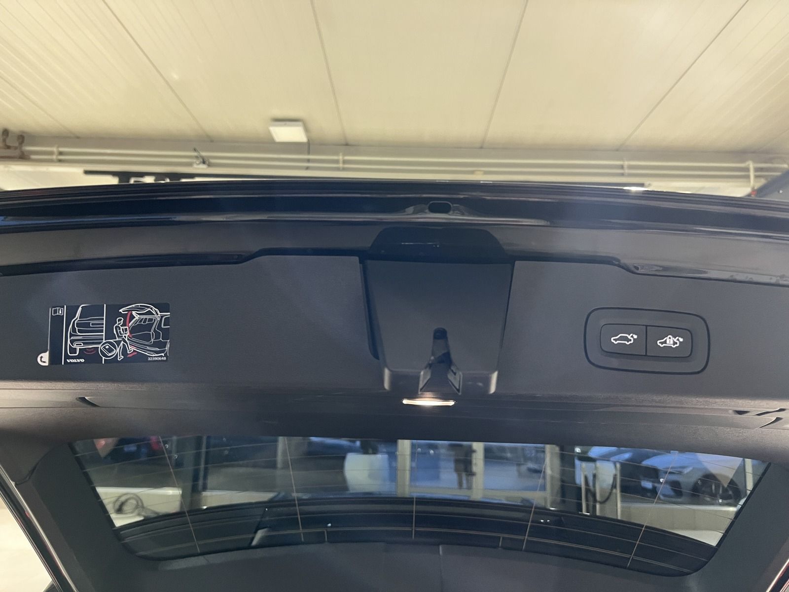 Volvo V60 T6 Plus Dark Recharge AWD ACC Pano AHK 360°