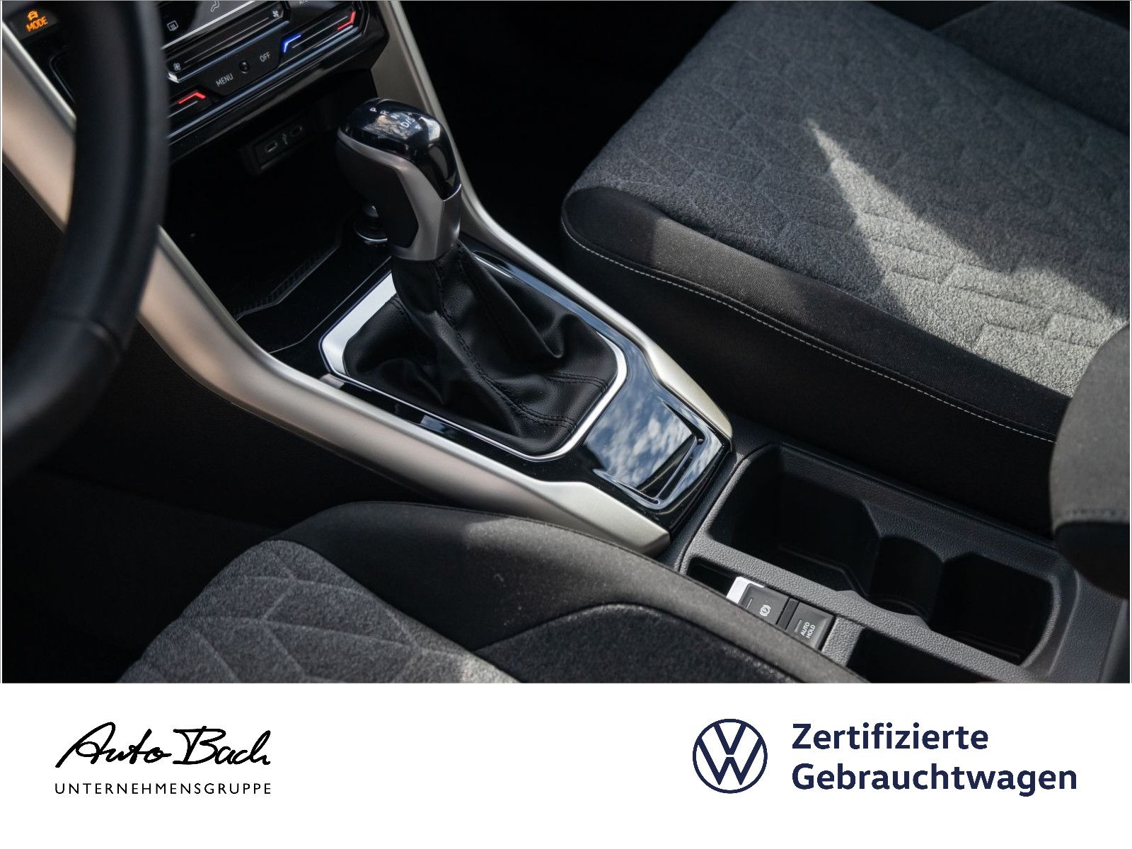 Volkswagen T-Roc 1.5 TSI MOVE DSG - Samsaru's Car Outlet