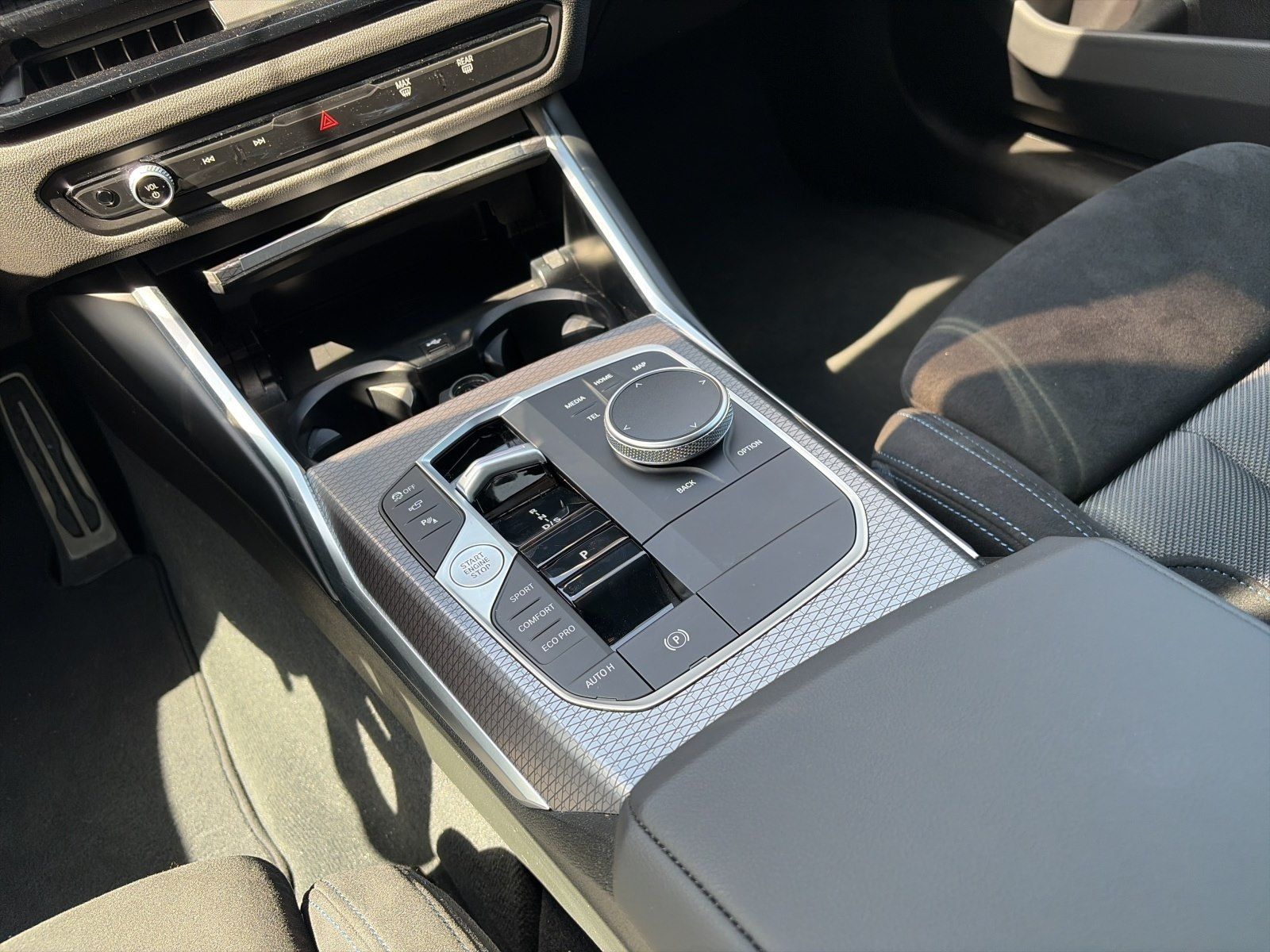 BMW 320d xDrive M Sport|AHK|Stop&Go|Head-Up