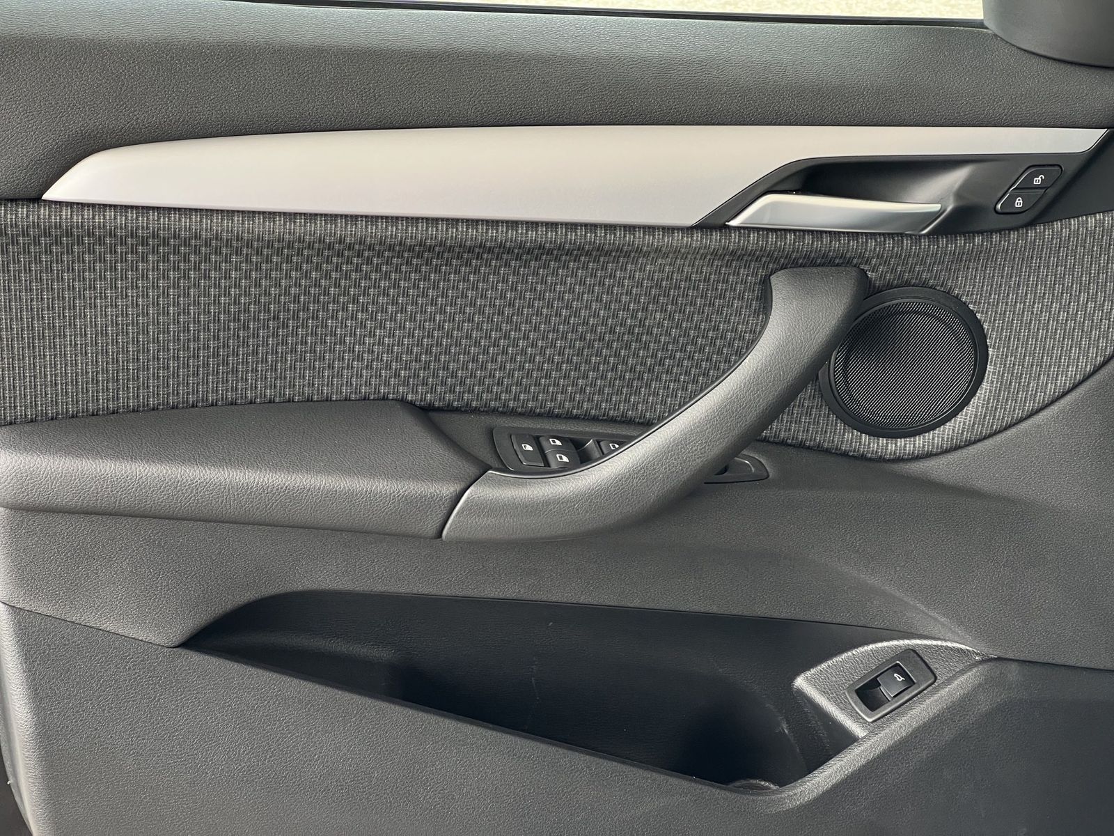 BMW X1 xDrive18d Advantage - Samsaru's Car Outlet