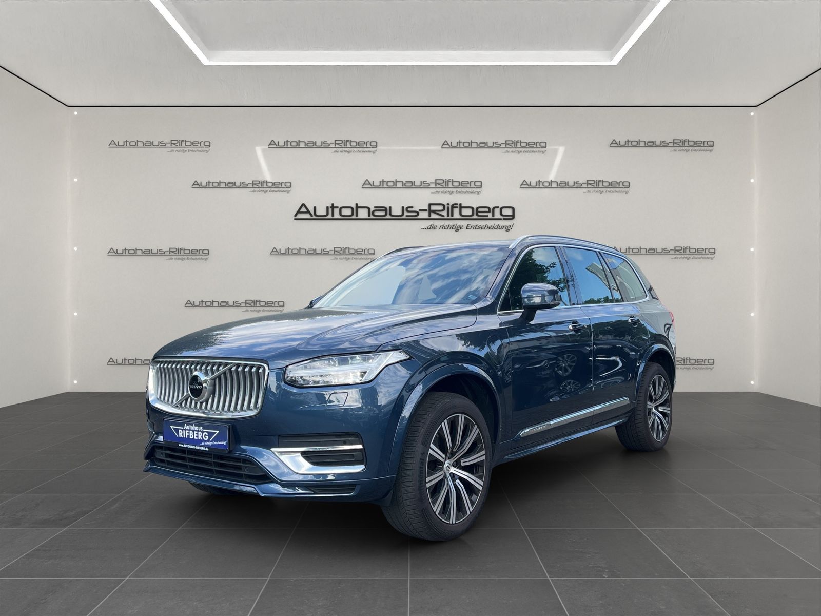 Volvo XC90 Plus Bright 8G Recharge Plug-In Hybrid AWD 