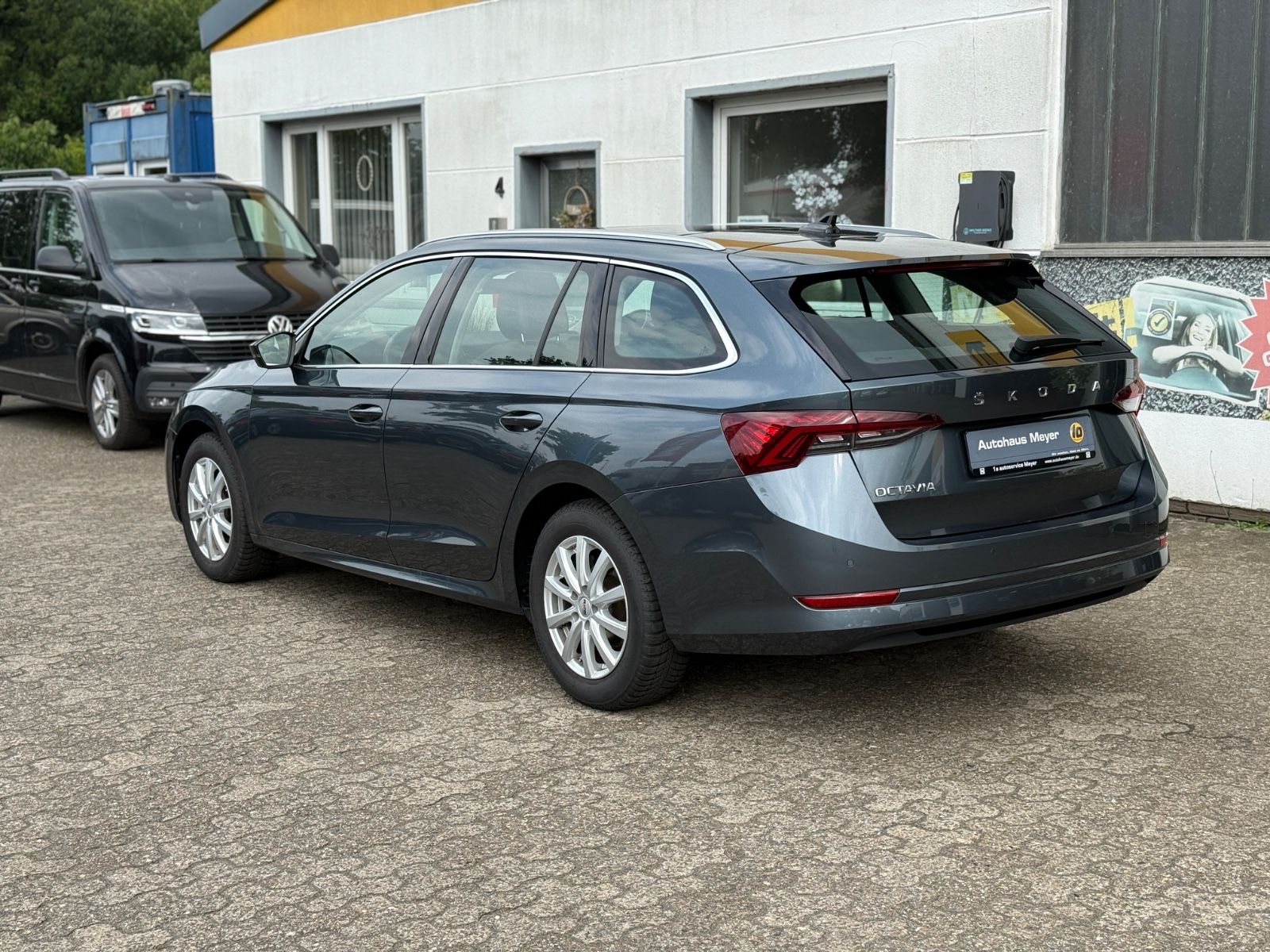 Skoda Octavia Combi 1.5 TSI Style - Samsaru's Car Outlet