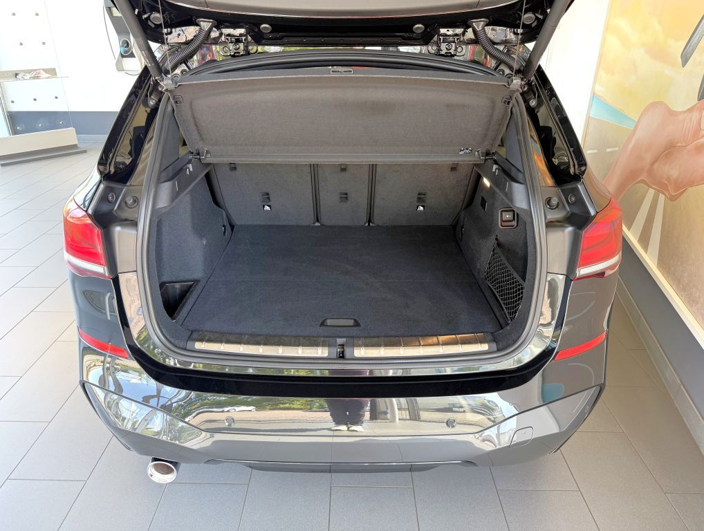 BMW X1 xDr.25e M SPORT - Samsaru's Car Outlet
