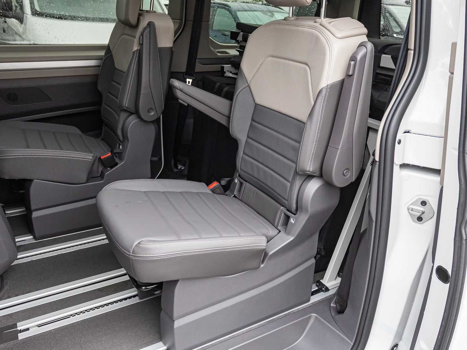 Volkswagen T7 Multivan Edition 2.0l 150kW TSI | Pano | AHK