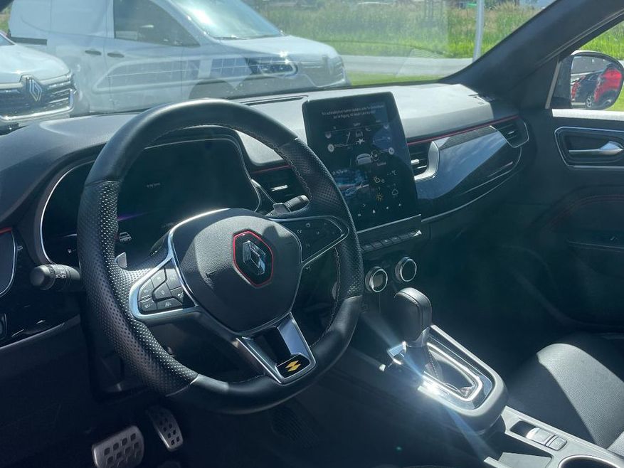Renault Arkana TCe Mild Hybrid R.S. Line - Samsaru's Car Outlet