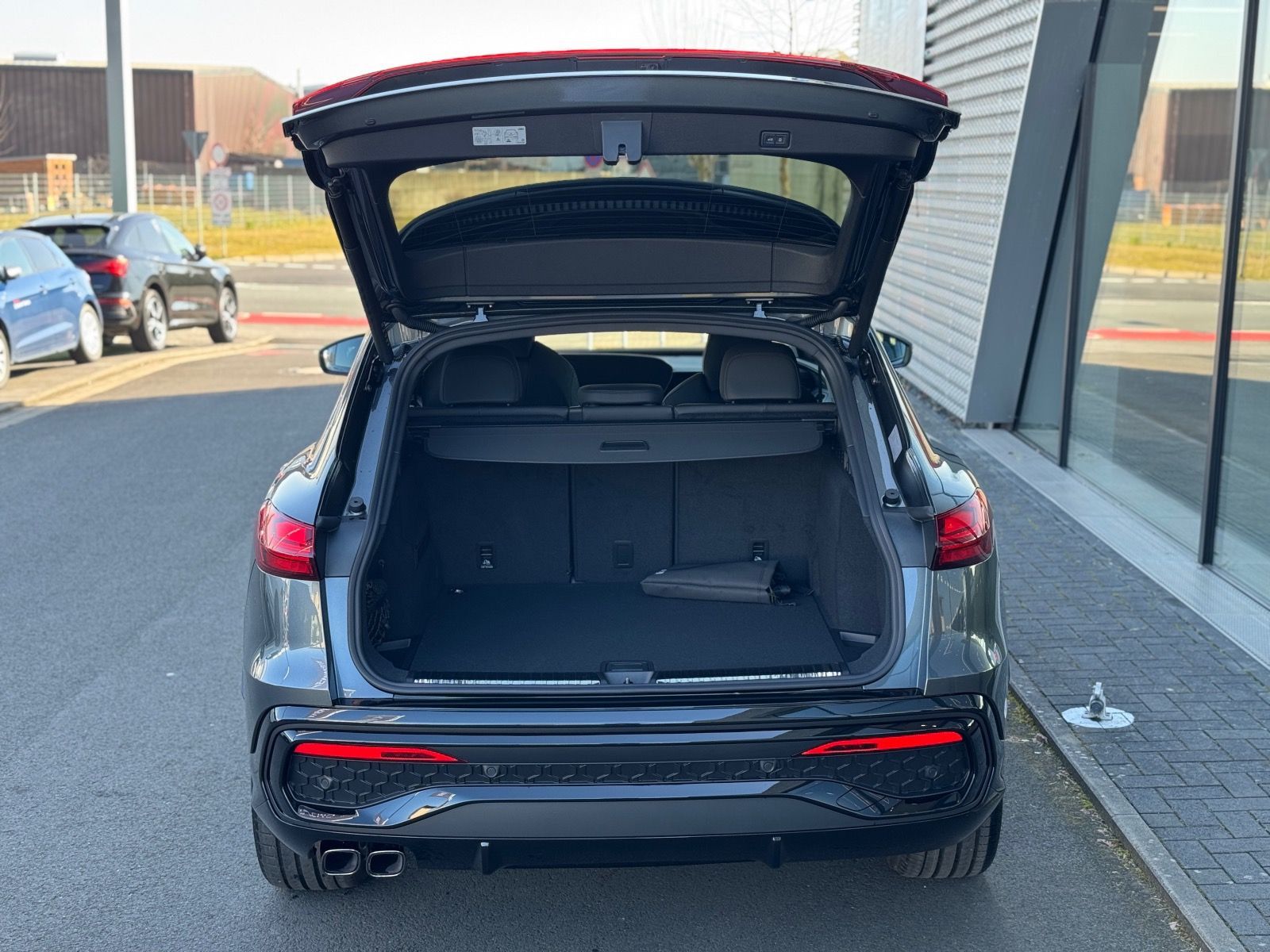 Audi Q5 TDI quattro SLINE - Samsaru's Car Outlet