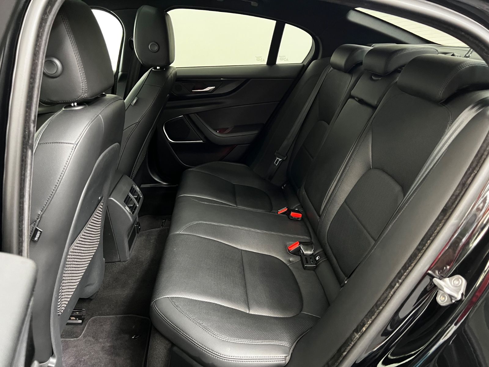 Jaguar XE S  AWD 4x4*LEDER*PANO*LED*NAVI*ACC*360°CAM*