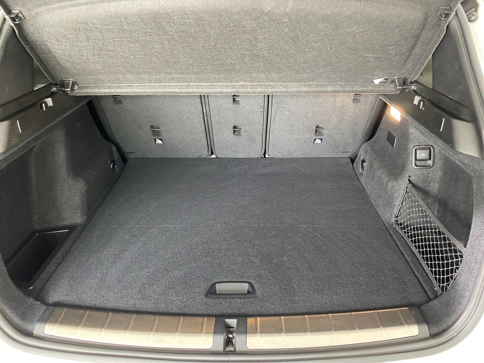 BMW X1 xDrive25e M Sport - Samsaru's Car Outlet