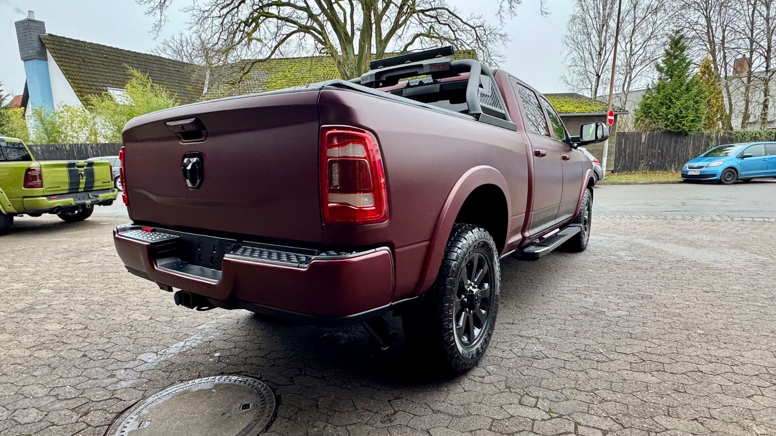 Dodge LIMITED*2500*6,7L DIESEL*BÜGEL*NAVI*AHK*GARANTIE