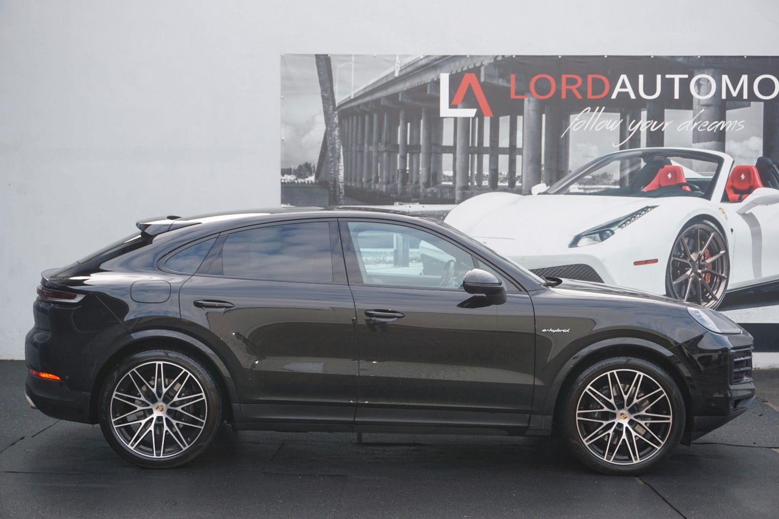 Porsche Cayenne Coupe E-Hybrid*AHK*22"RS*HeadUp