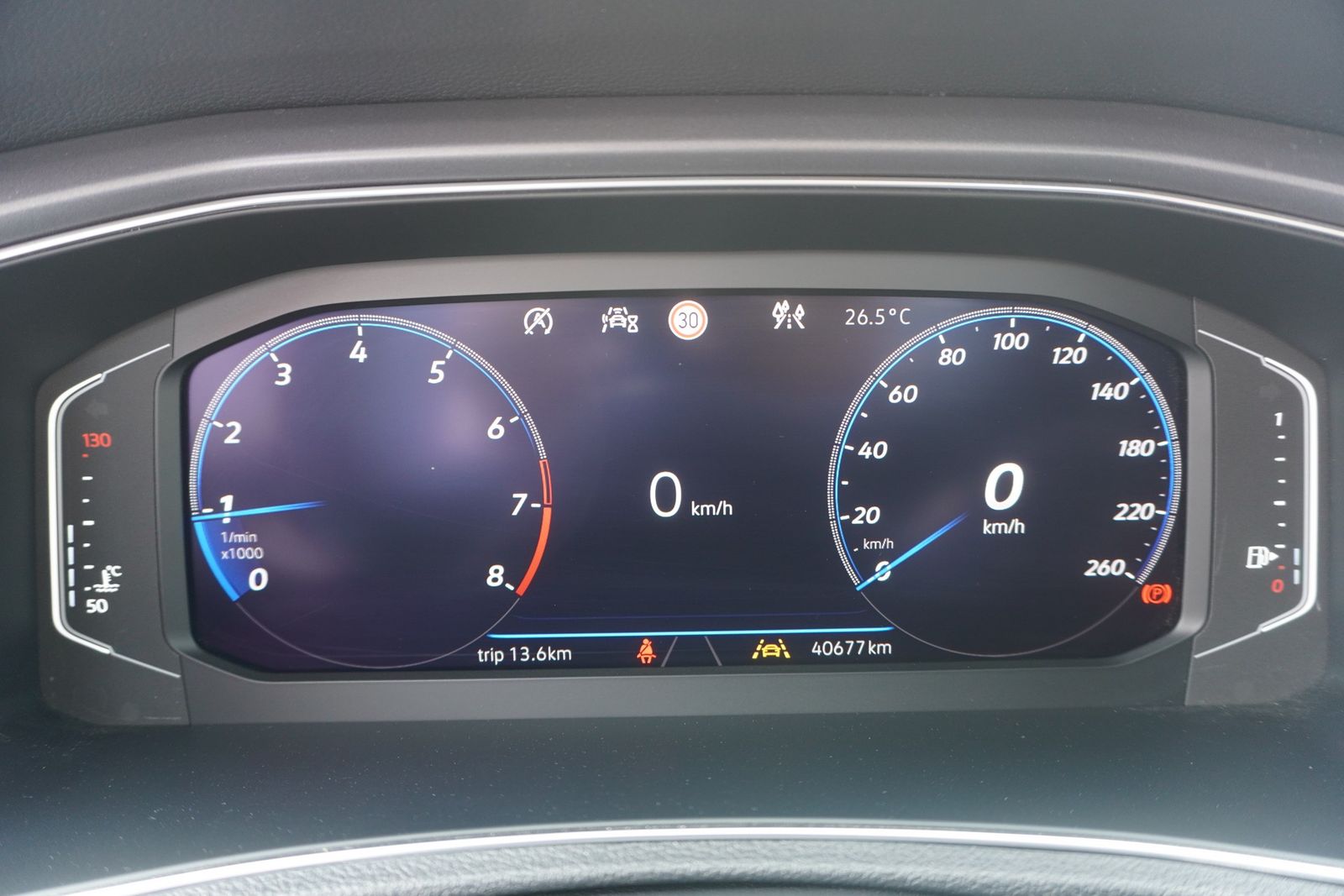 Volkswagen T-Roc 1.5 TSI R-Line - Samsaru's Car Outlet