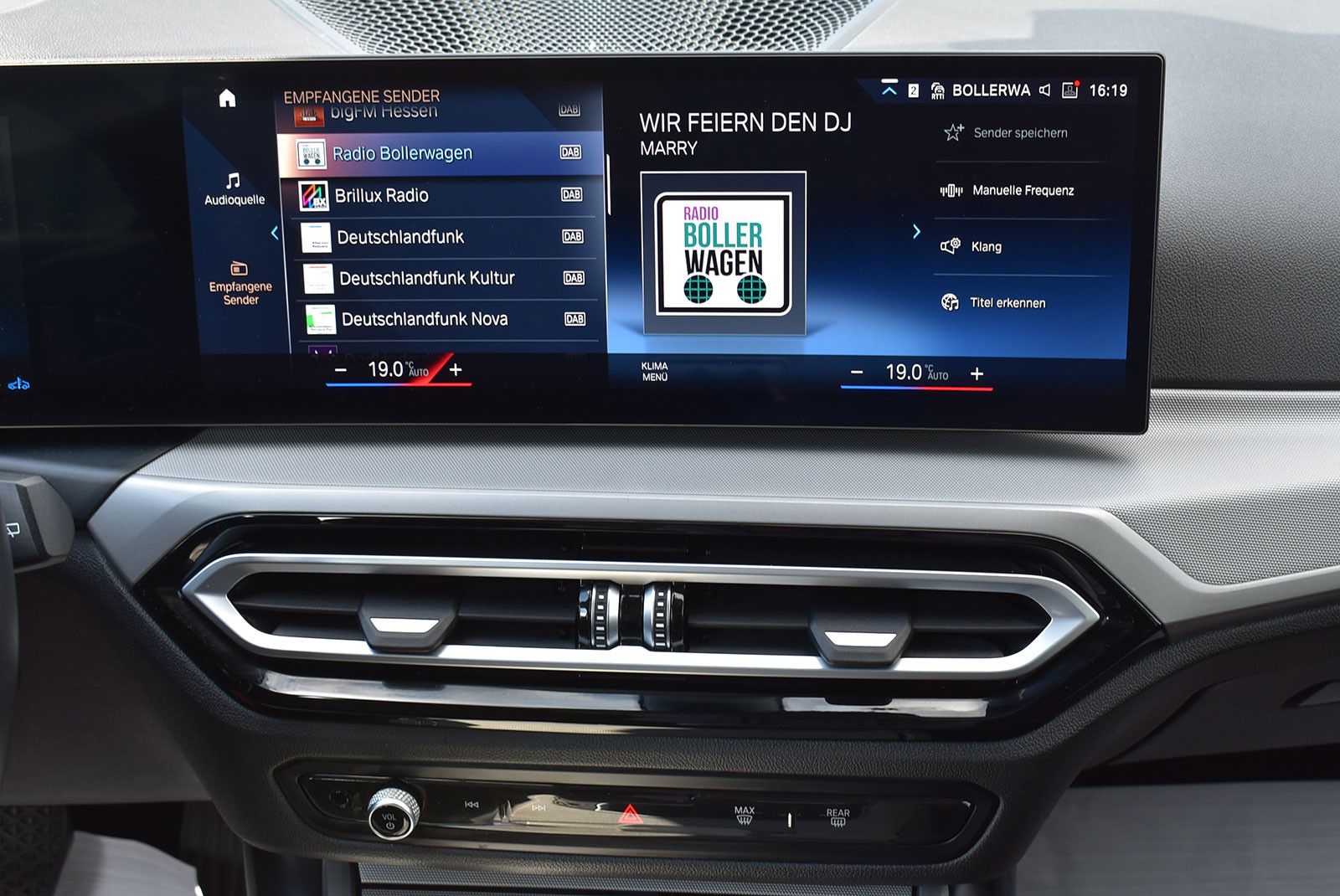 BMW 320d xDrive - Samsaru's Car Outlet
