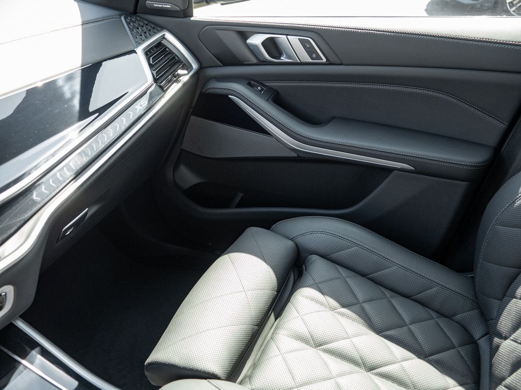 BMW X5 xDrive 40d M-Sport Pro LUFTFEDERUNG+PANO+AHK