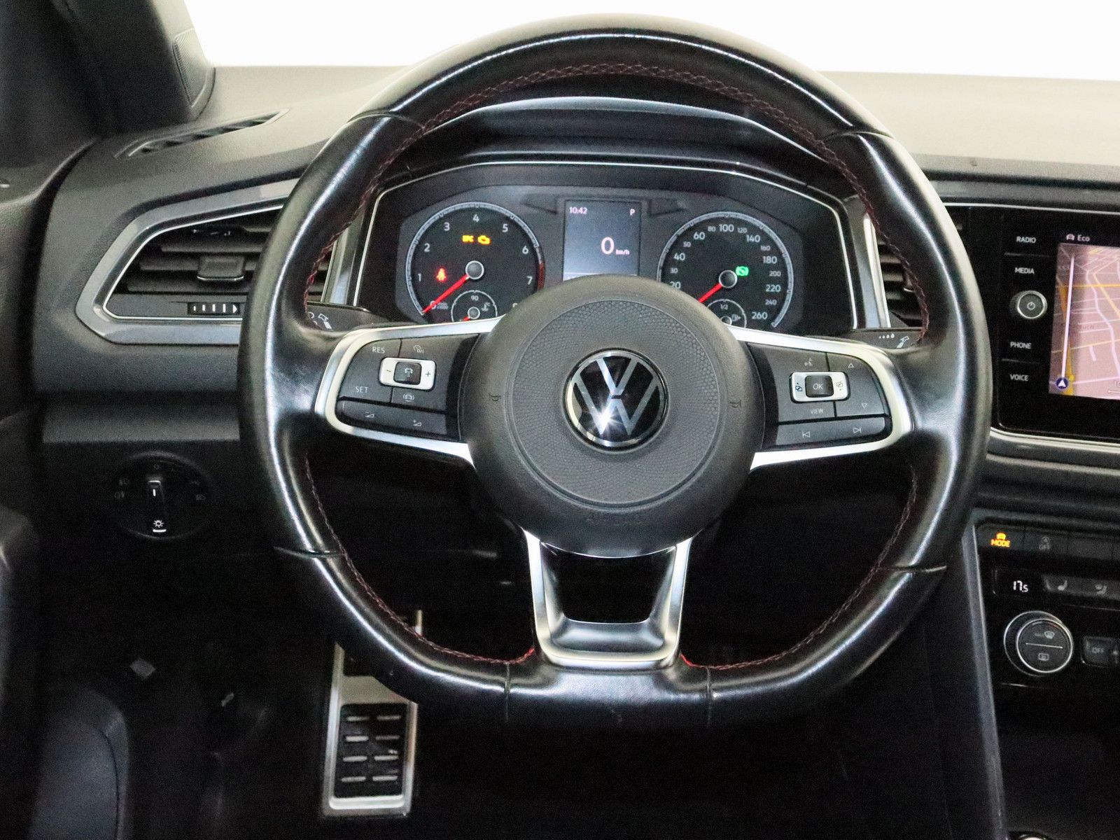 Volkswagen T-Roc 1.5 TSI Sport - Samsaru's Car Outlet