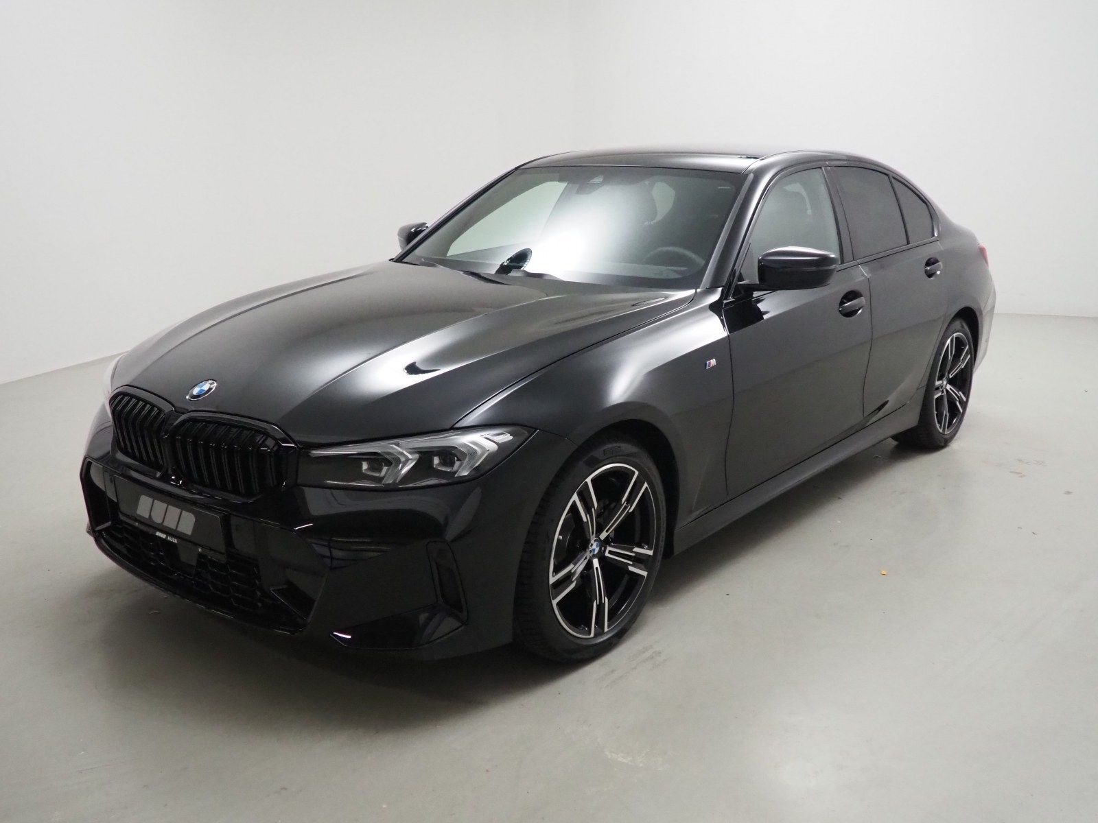 BMW 320D xDrive - Samsaru's Car Outlet