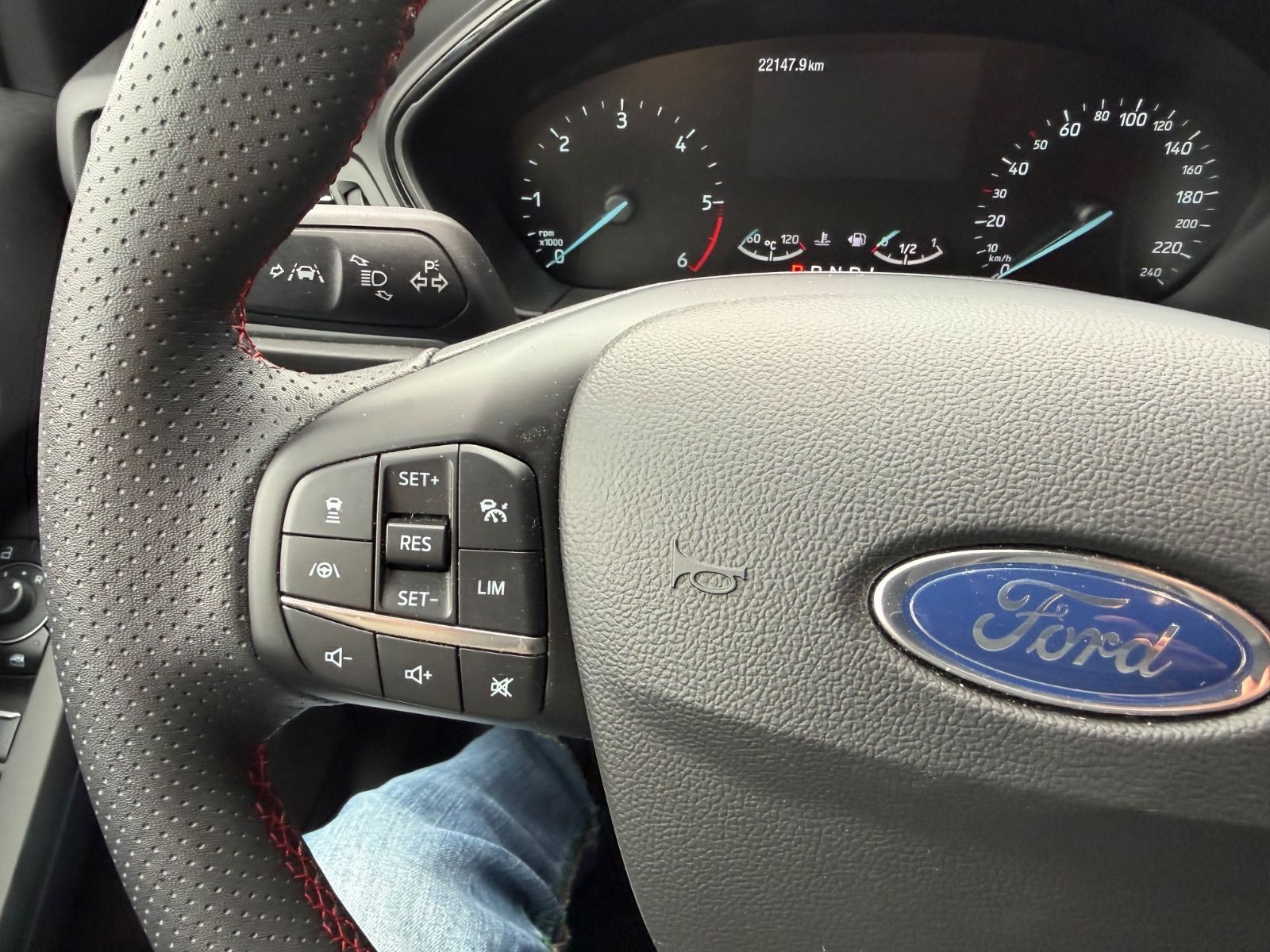 Ford Focus Turnier 1.5TDCI ST-Line AUTOMATIK*ACC*NAVI