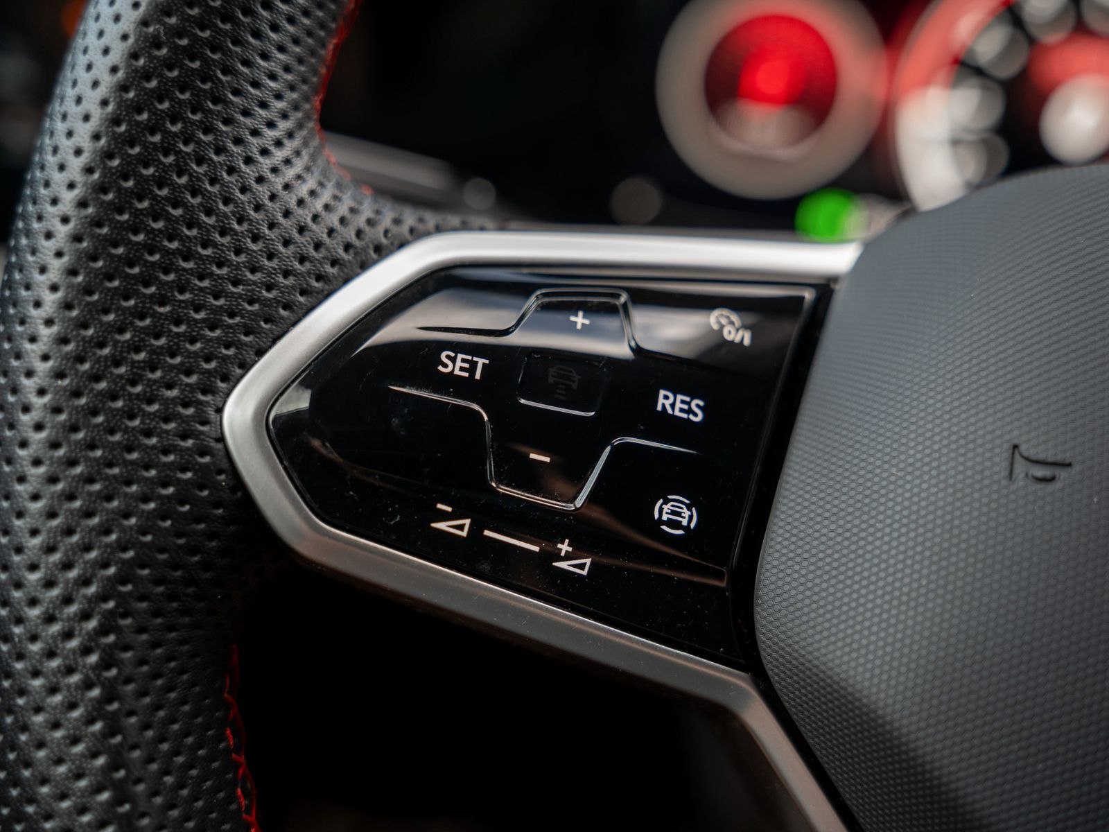 Volkswagen Golf GTI Clubsport 2.0 TSI DSG - Samsaru's Car Outlet