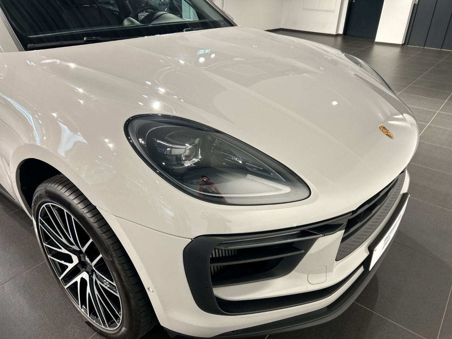 Porsche Macan S Kreide BOSE Sportabgasanlage Panorama