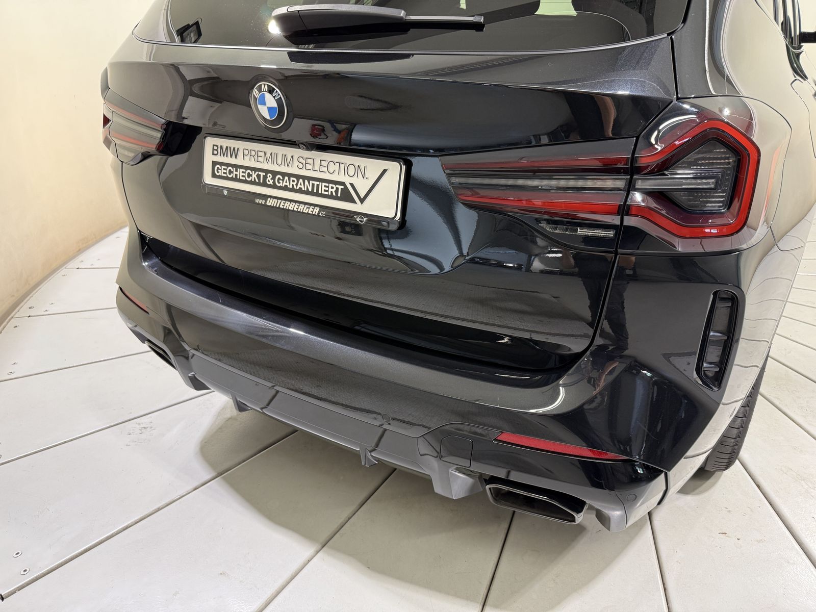 BMW X3 xDrive30d M Sportpaket - Samsaru's Car Outlet