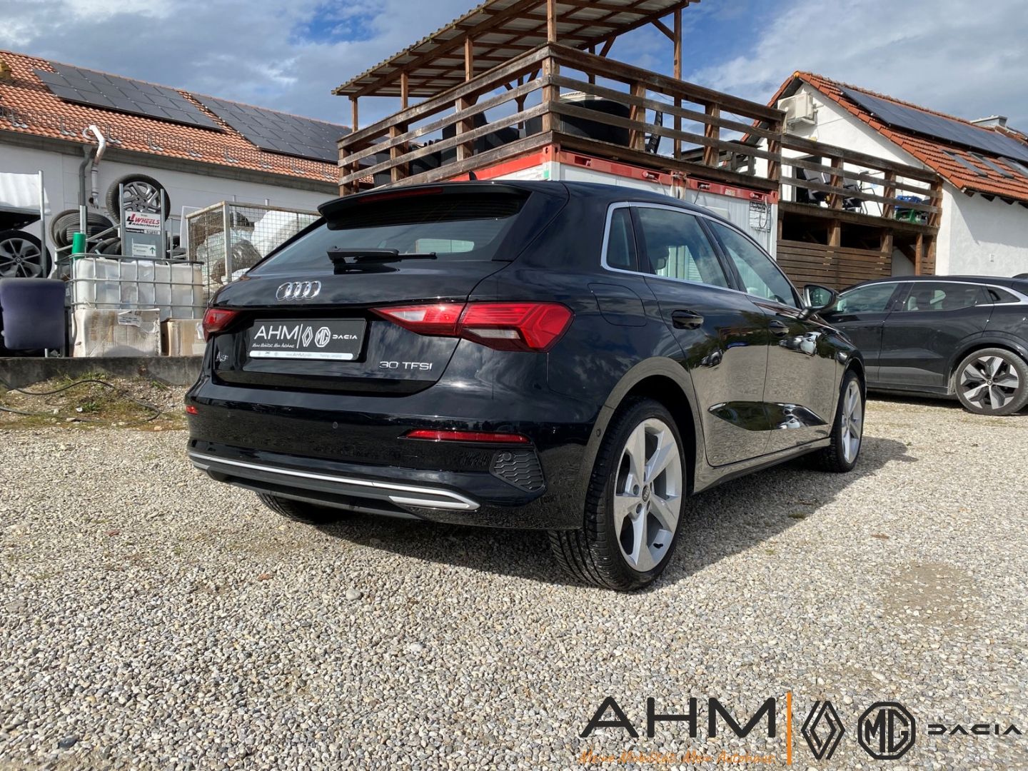 Audi A3 Sportback 30 TFSI advanced - Samsaru's Car Outlet