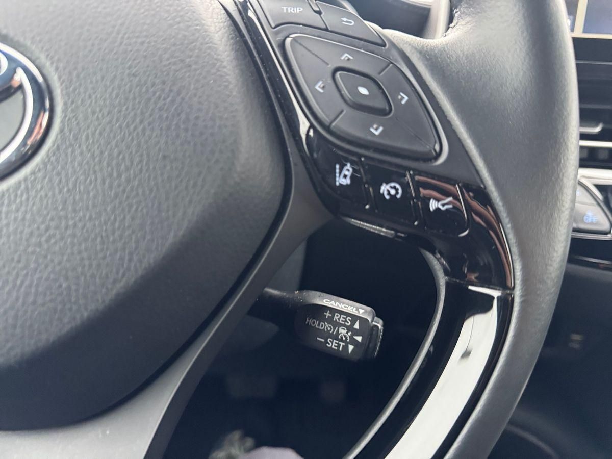 Toyota C-HR Hybrid 1.8 Automatik