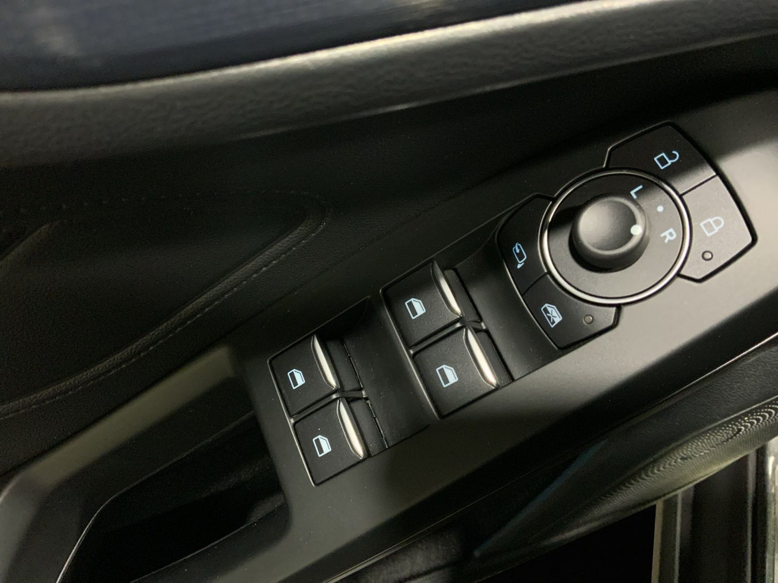 Ford Focus Active Vignale Autom. | Standhzg. | Pano