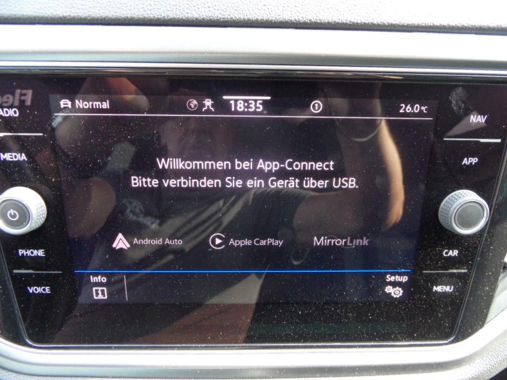 Volkswagen T-Roc 1.0 TSI ACTIVE - Samsaru's Car Outlet