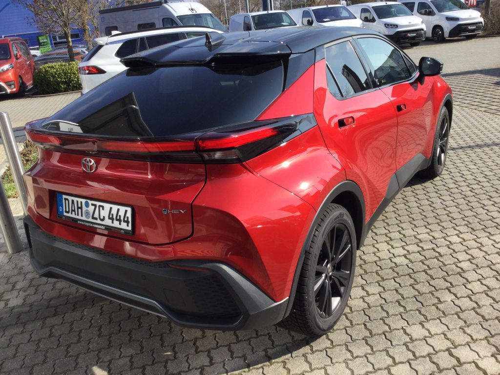 Toyota C-HR 1.8 Hybrid - Samsaru's Car Outlet