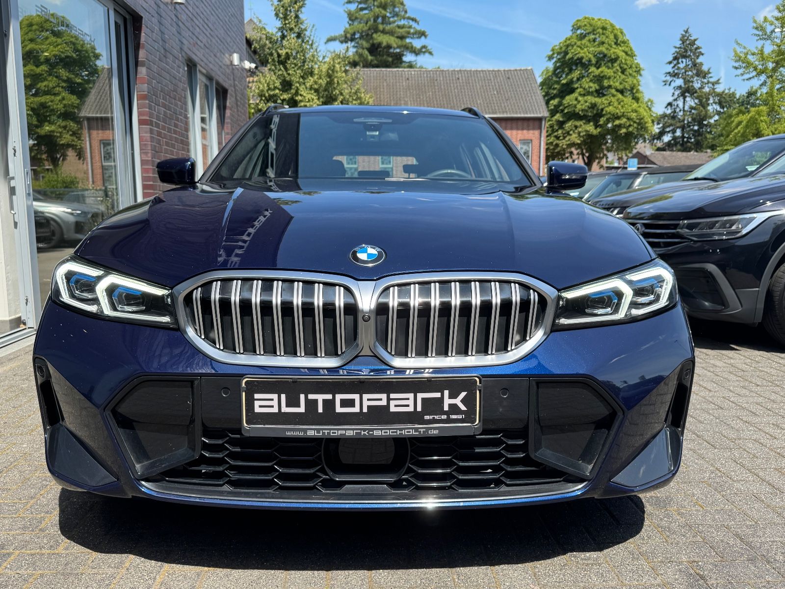 BMW 320d T xDrive M Sport Innovation AHK HUD 360 19"