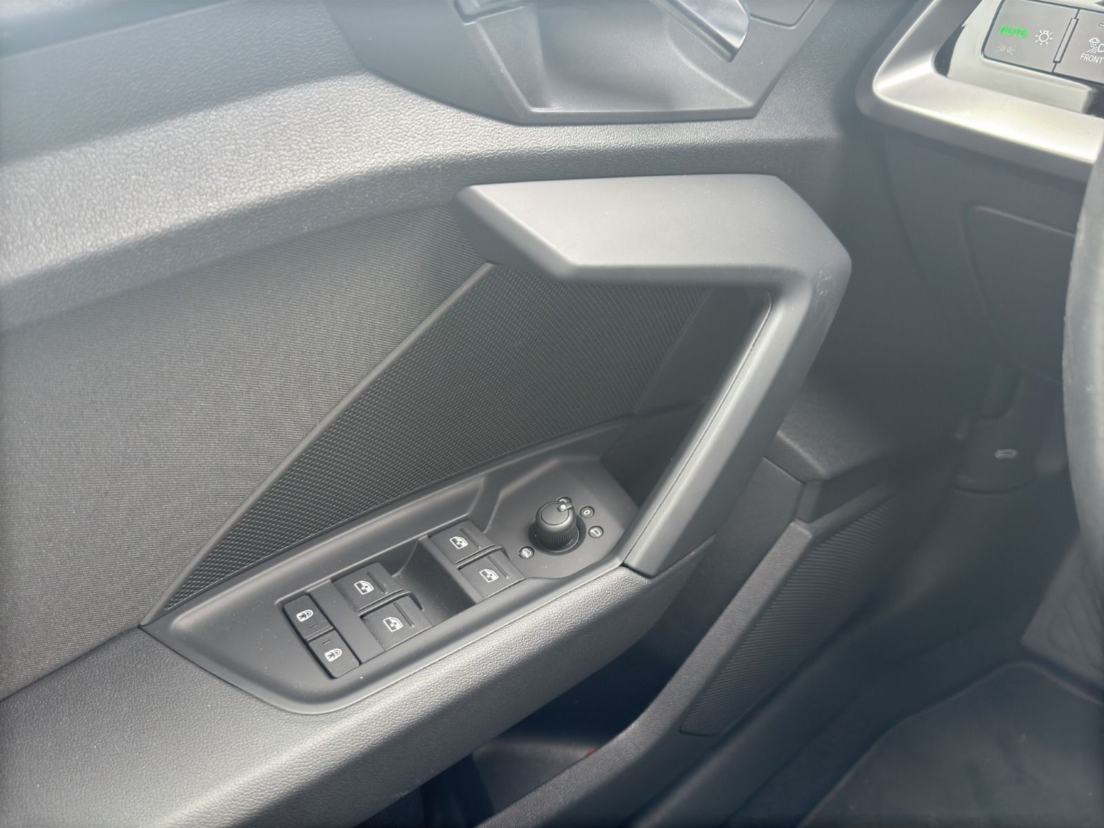 Audi A3 Sportback 30 TDI S line - Samsaru's Car Outlet