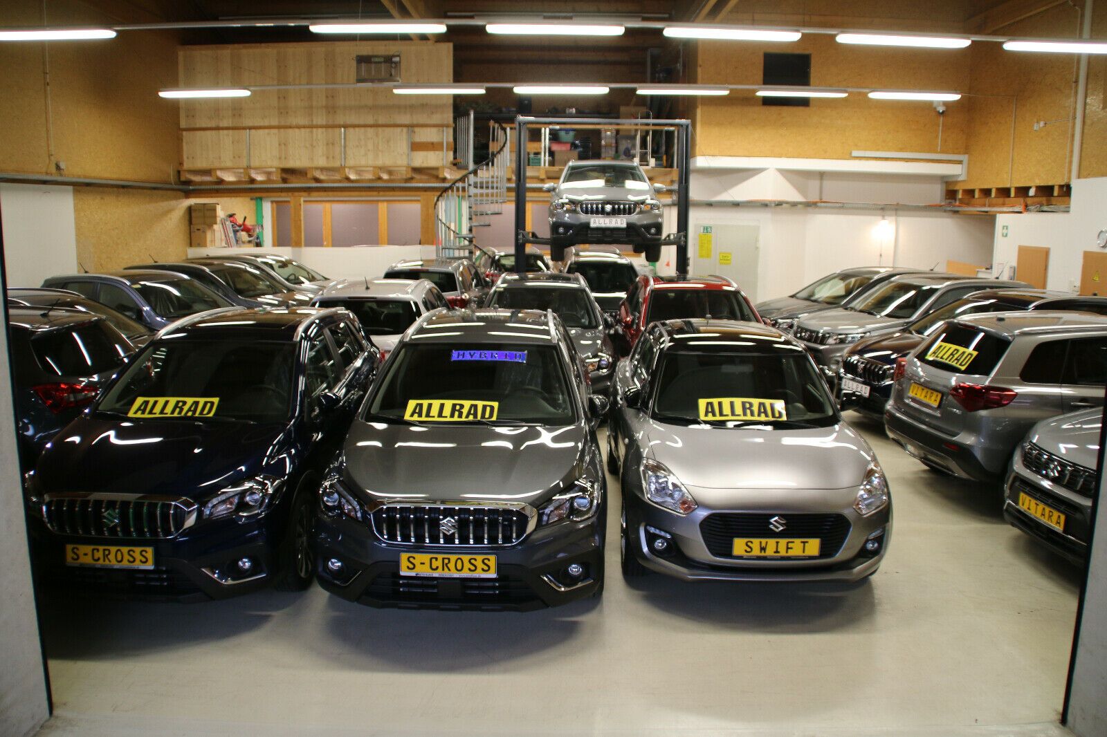 Suzuki Vitara Allrad Vollhybrid - Samsaru's Car Outlet