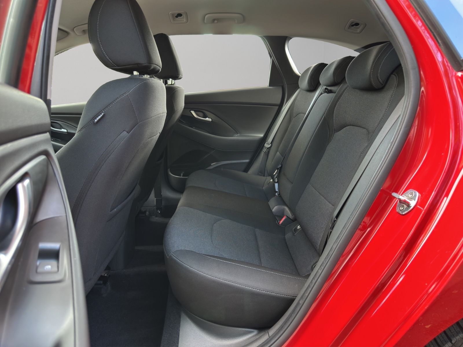 Hyundai i30 cw Mild-Hybrid - Samsaru's Car Outlet