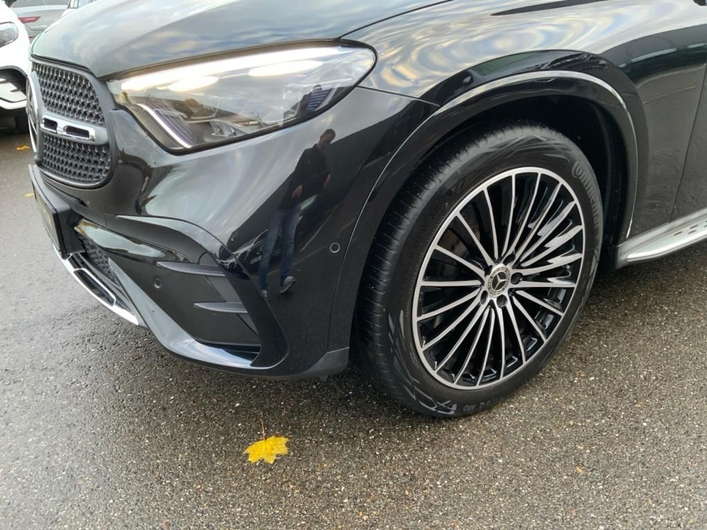Mercedes-Benz GLC 300 d 4M AMG+AMBIENTE+DISTRO+MEMORY+MBUX+AHK