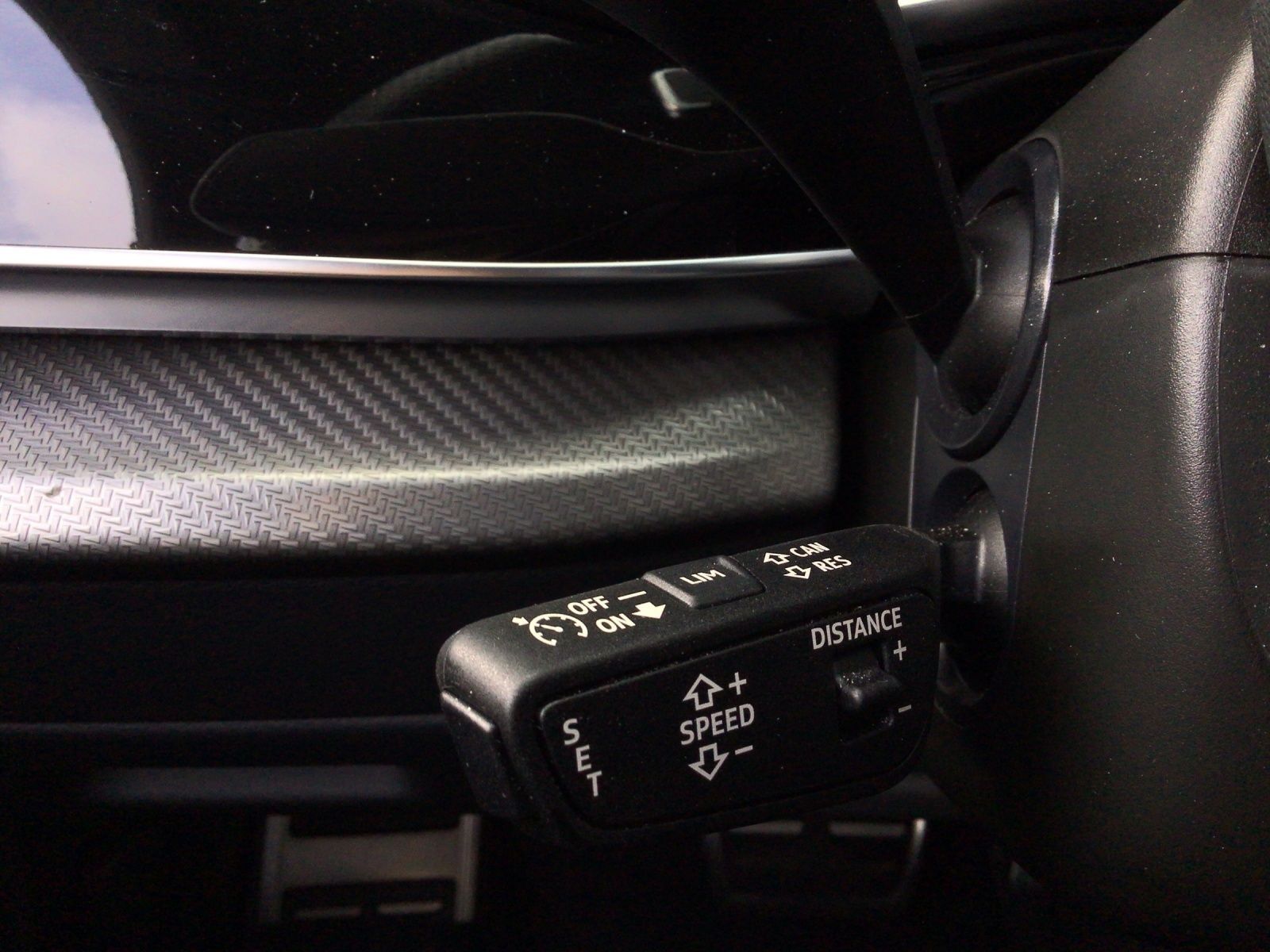 Audi RSQ8 TFSI Q MATRIX KAMERA BuO LM23